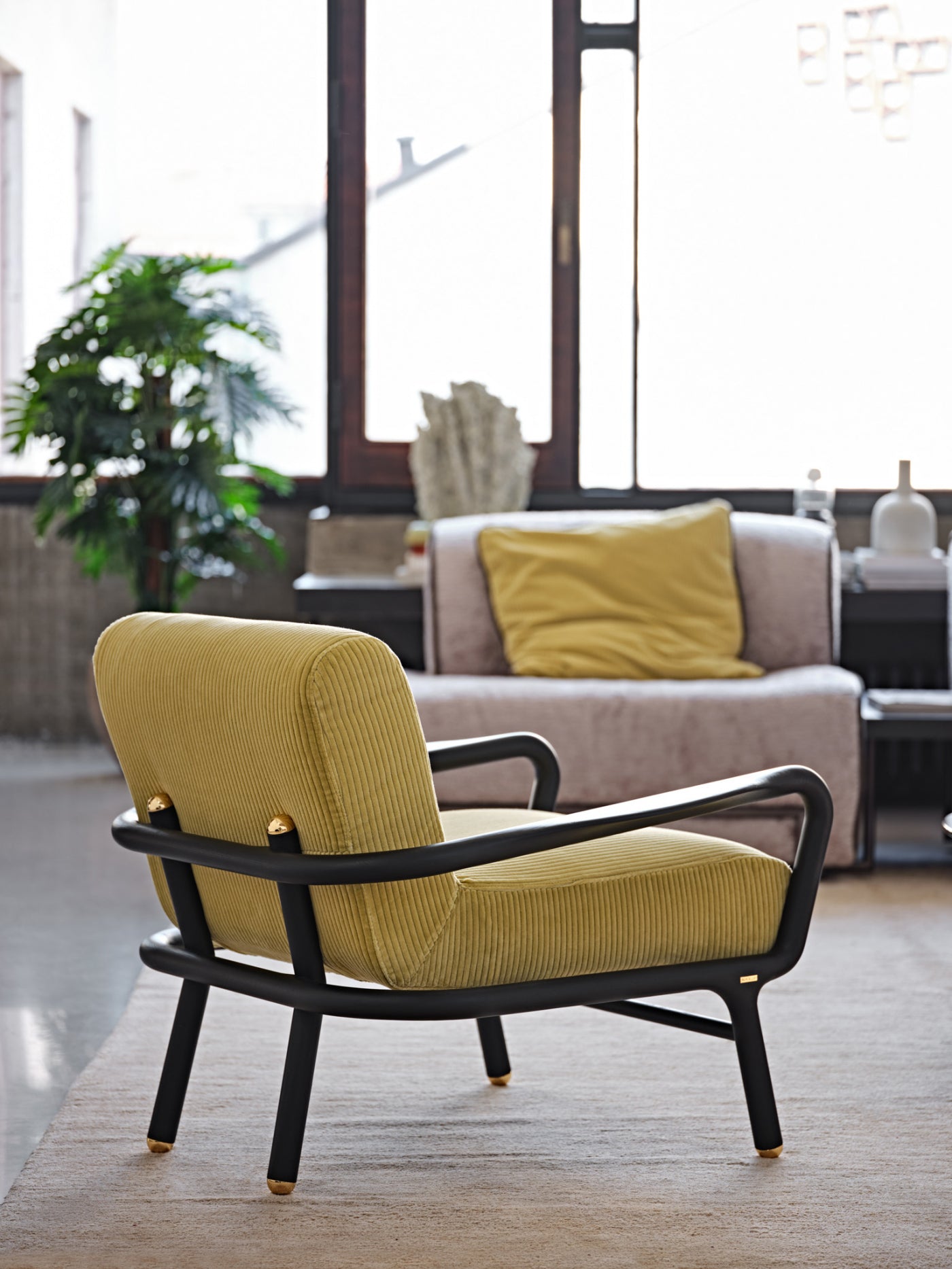 Armchair BLACK TIE, Giro