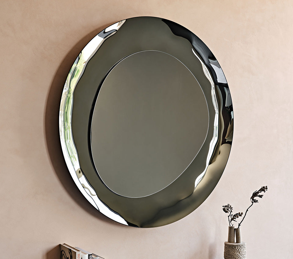 Mirror CATTELAN, Cosmos