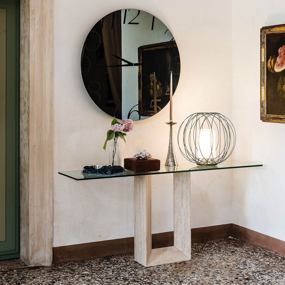 Mirror CATTELAN, Moment