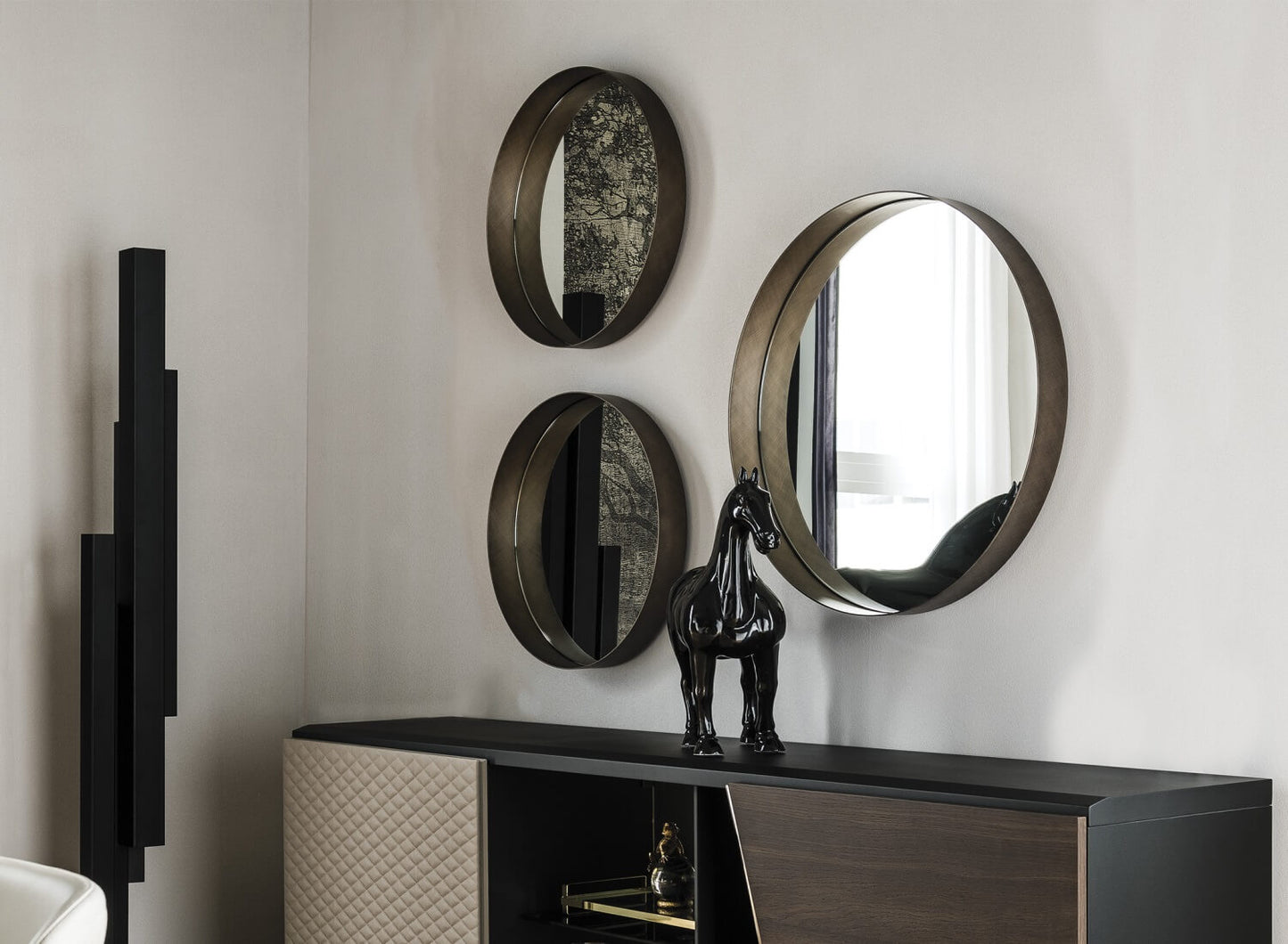 Mirror CATTELAN, Wish